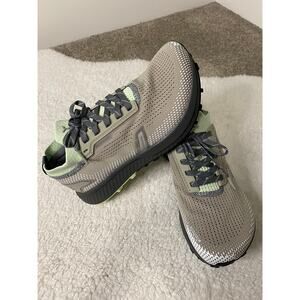 Men's Athletic Shoes in Gray and Green